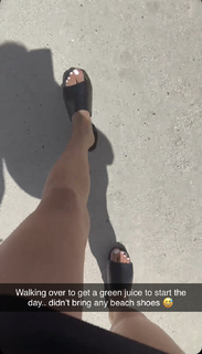 Chantel Jeffries feet photo thumbnail