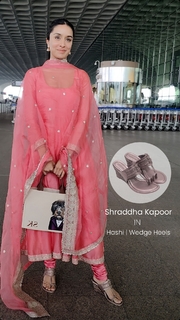 Shraddha Kapoor feet photo thumbnail