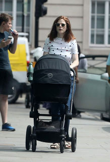 Rose Leslie feet photo 2