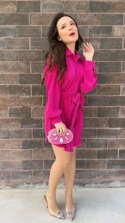 Larissa Manoela feet photo thumbnail