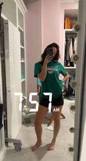 Brittney Smith feet photo thumbnail