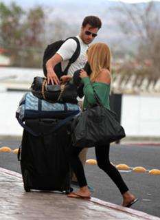 Lauren Conrad feet photo thumbnail