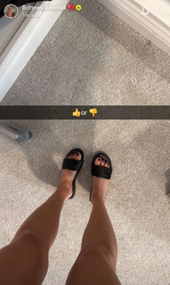 Brittney Smith feet photo thumbnail