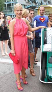 Julie Benz feet photo thumbnail
