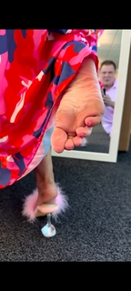 Kyle Unfug feet photo thumbnail