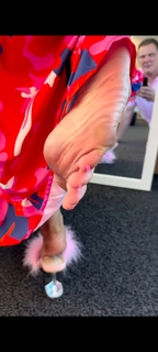 Kyle Unfug feet photo thumbnail