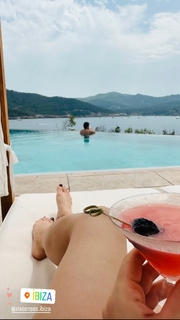 Katheryn Winnick feet photo thumbnail