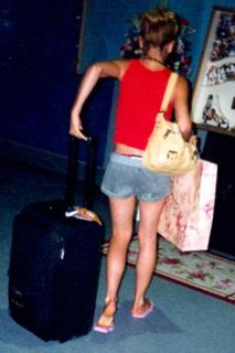Tara Lipinski feet photo thumbnail