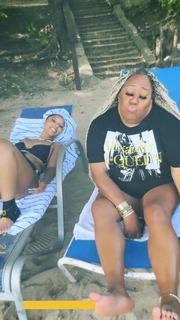Chloe Bailey feet photo thumbnail