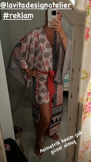 Pinar Altug feet photo thumbnail