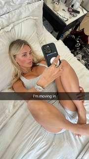 Corinna Kopf feet photo thumbnail