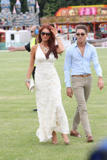 Amy Childs feet photo thumbnail