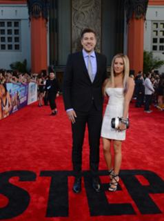 Ashley Tisdale feet photo thumbnail