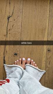 Corinna Kopf feet photo thumbnail