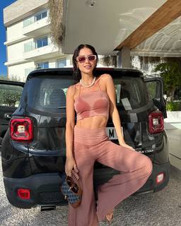 Zaira Nara feet photo thumbnail