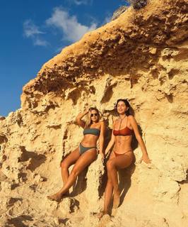 Zaira Nara feet photo thumbnail