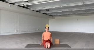 Kino MacGregor feet photo thumbnail