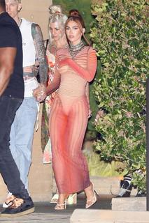 Megan Fox feet photo thumbnail