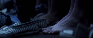 Peyton List feet photo thumbnail