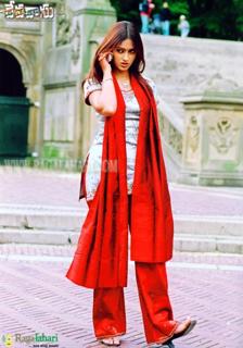 Ileana D'Cruz feet photo thumbnail