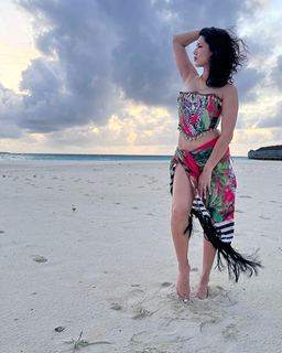 Sunny Leone feet photo thumbnail