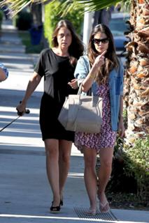 Jordana Brewster feet photo thumbnail