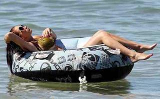 Amy Childs feet photo thumbnail