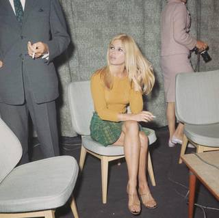 Brigitte Bardot feet photo thumbnail