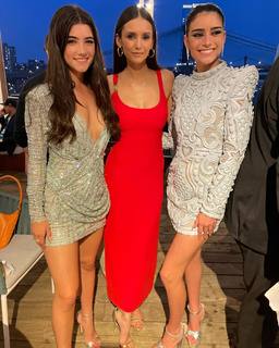 Nina Dobrev feet photo thumbnail