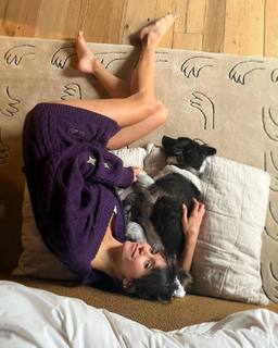 Nina Dobrev feet photo thumbnail