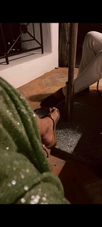 Lisa Snowdon feet photo thumbnail