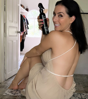 Claudia Lizaldi feet photo thumbnail