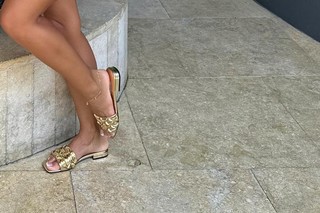 Jena Frumes feet photo thumbnail