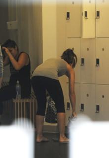 Minka Kelly feet photo thumbnail