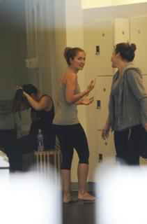 Minka Kelly feet photo thumbnail
