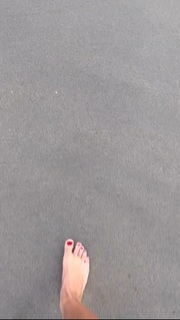 Karolina Kowalkiewicz feet photo thumbnail