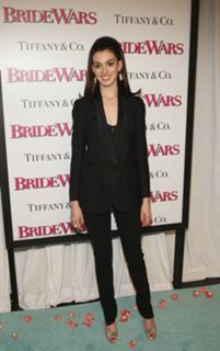 Anne Hathaway feet photo thumbnail