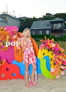 Elsa Hosk feet photo thumbnail