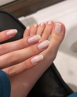 Isa Pes feet photo thumbnail