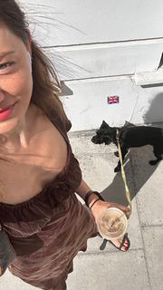 Phoebe Tonkin feet photo thumbnail