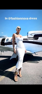 Jelena Karleusa feet photo thumbnail