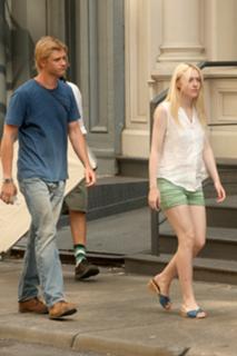 Dakota Fanning feet photo thumbnail