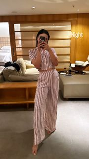 Isis Valverde feet photo thumbnail