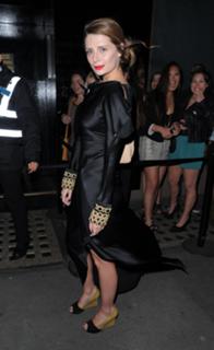 Mischa Barton feet photo thumbnail