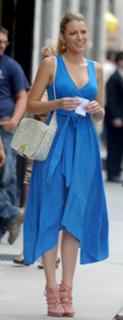 Blake Lively feet photo thumbnail