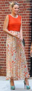 Blake Lively feet photo thumbnail