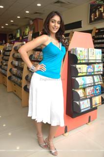 Ileana D'Cruz feet photo thumbnail