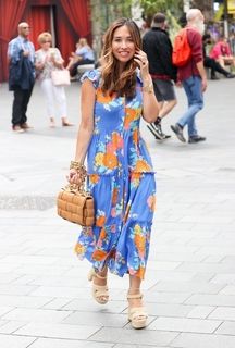 Myleene Klass feet photo thumbnail