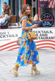 Myleene Klass feet photo thumbnail