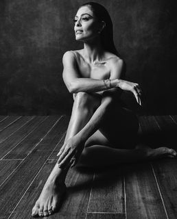 Juliana Paes feet photo thumbnail